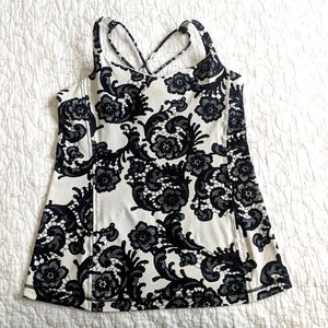 Lululemon Free to Be floral black and white Tank top. Size 8.
